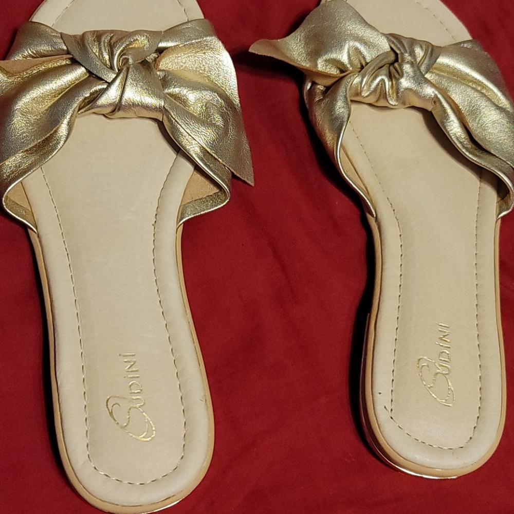 Sandals - Picture 3 of 3